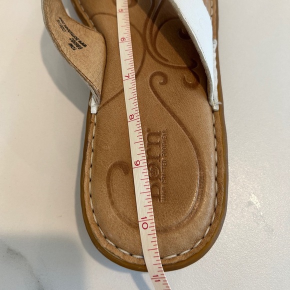 Born White Leather Flip Flop Slip On Sandals - Picture 7 of 8